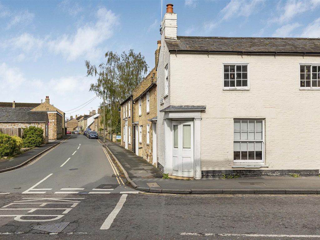 2 bed end terrace house for sale in Chapel Street, Ely CB6, £275,000