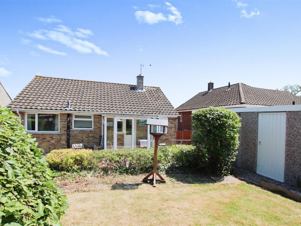 2 bed detached bungalow for sale in Verona Road, Chandler's Ford, Eastleigh SO53, £400,000 Zoopla