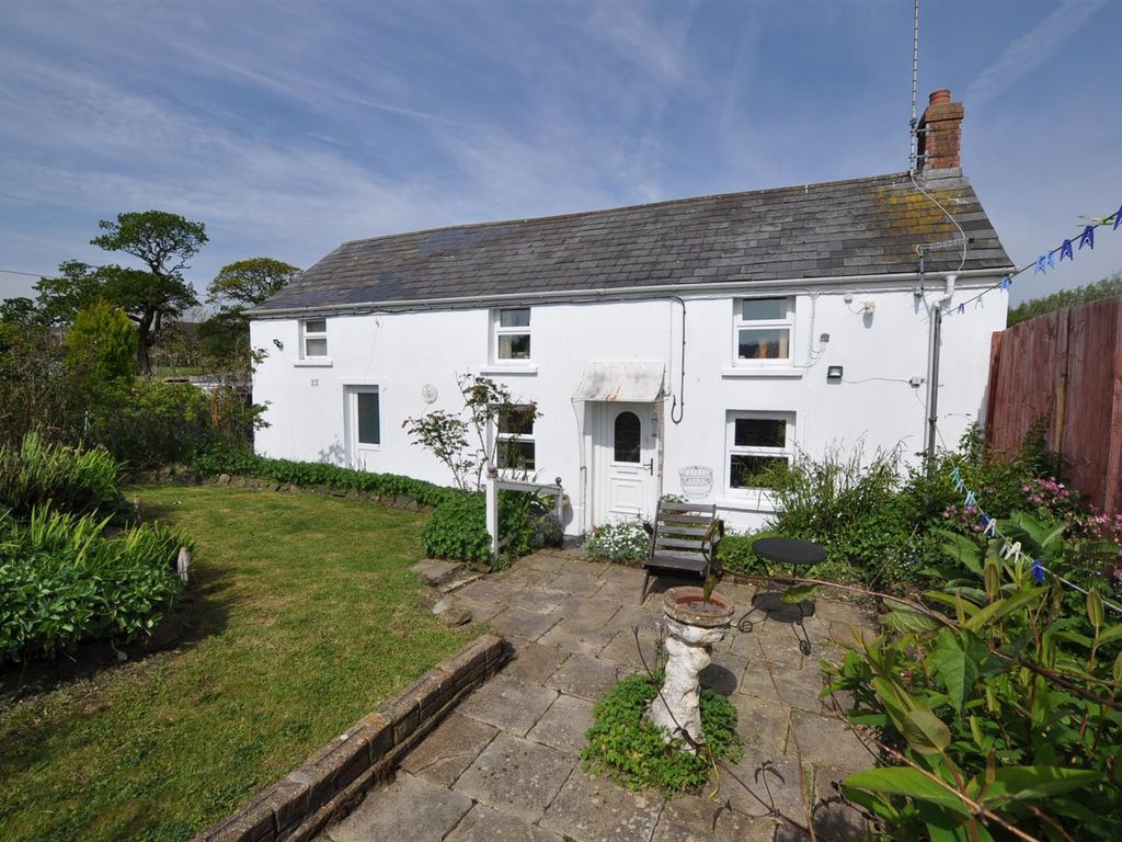 2 bed cottage for sale in High Street, Bancyfelin, Carmarthen SA33, £189,500 Zoopla