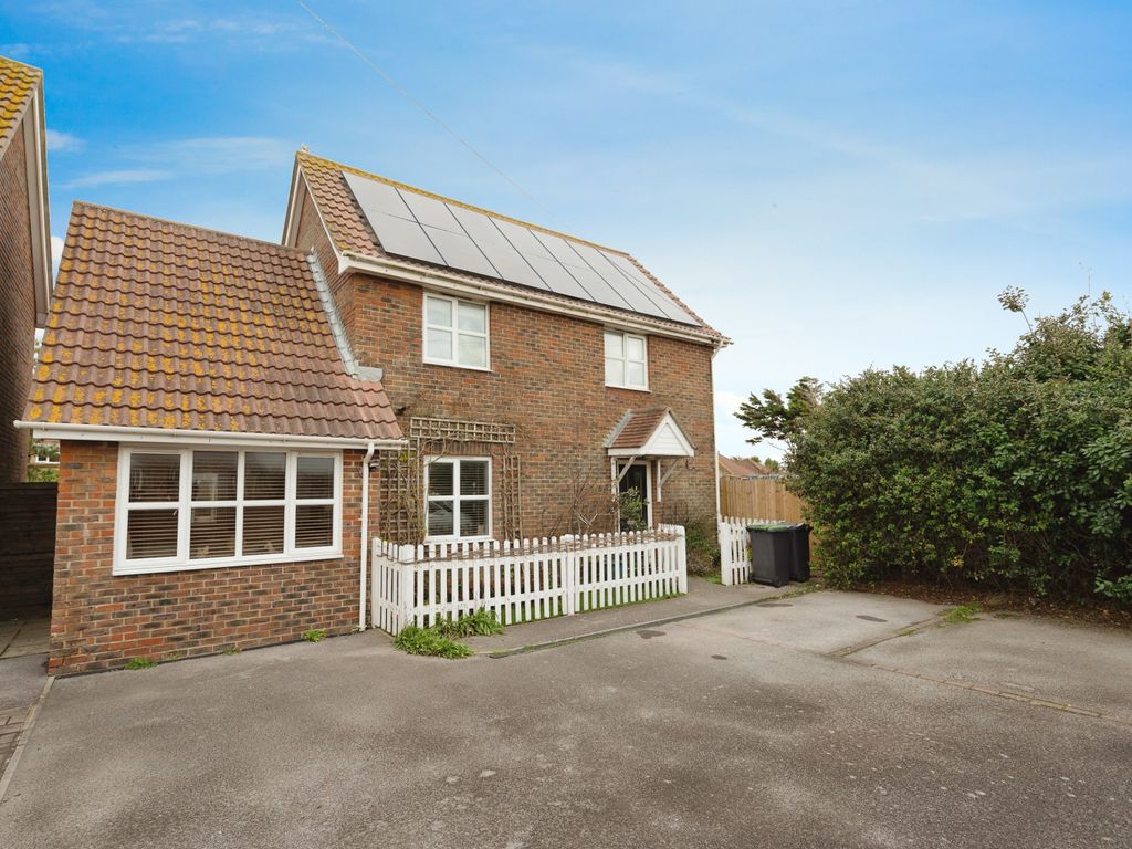 3 bed detached house for sale in Sea Front, Hayling Island PO11, £