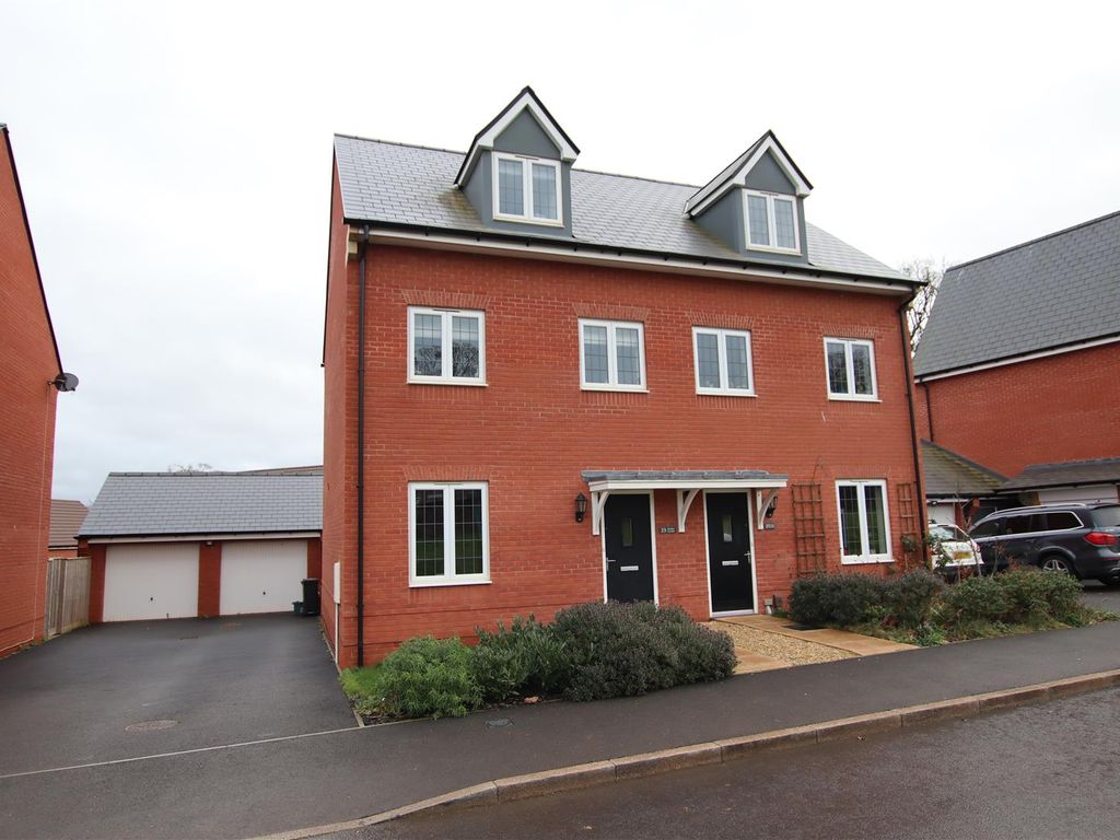 3 bed semidetached house for sale in Farley Grove, Exeter EX1, £