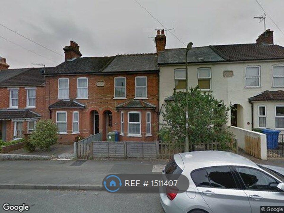 3 bed terraced house to rent in Holly Road, Aldershot GU12 Zoopla