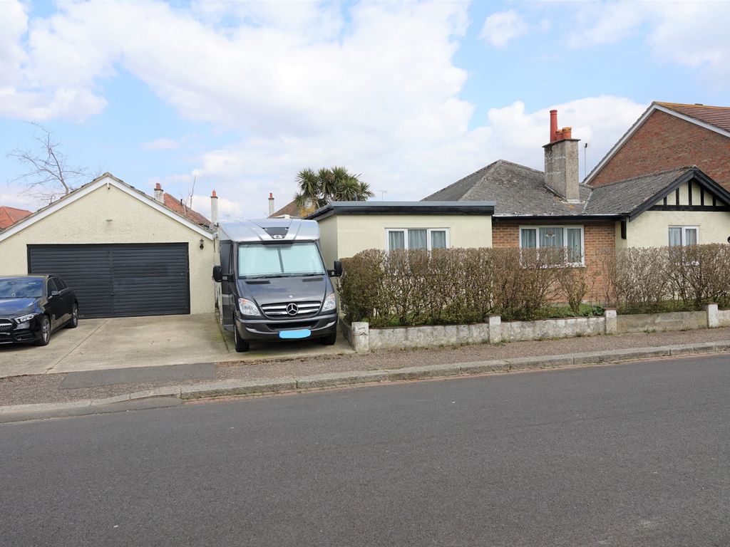 3 bed bungalow for sale in Normanton Avenue, Bognor Regis PO21 Zoopla