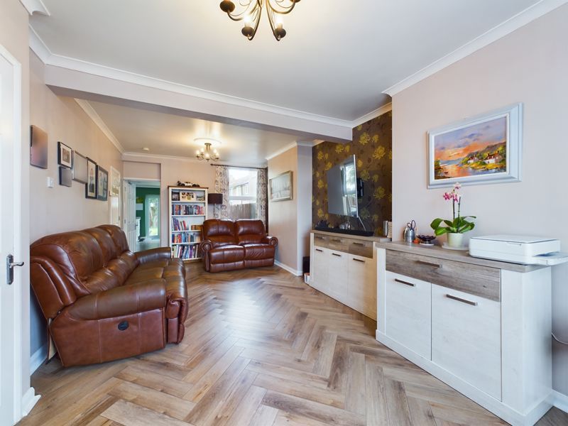 4 bed terraced house for sale in Foxon Lane, Caterham CR3, £500,000