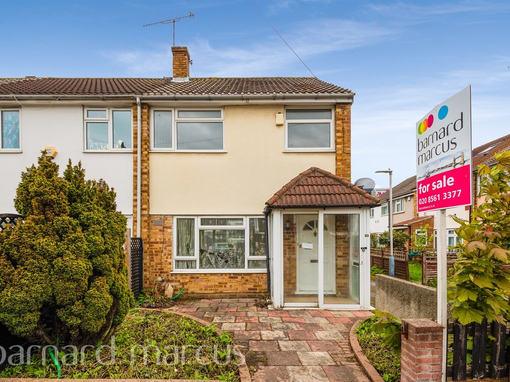 2 bed end terrace house for sale in New Road, Harlington, Hayes UB3, £