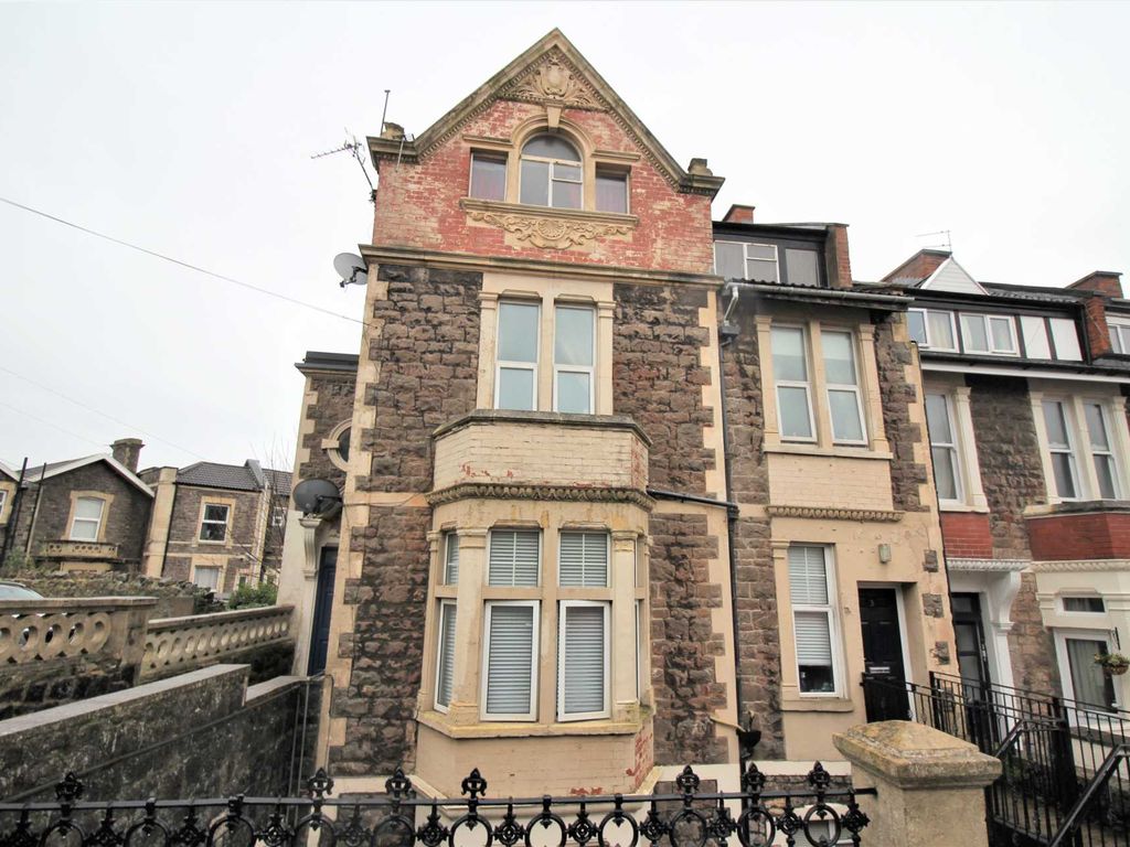 2 bed flat for sale in Connaught Place, WestonSuperMare BS23 Zoopla