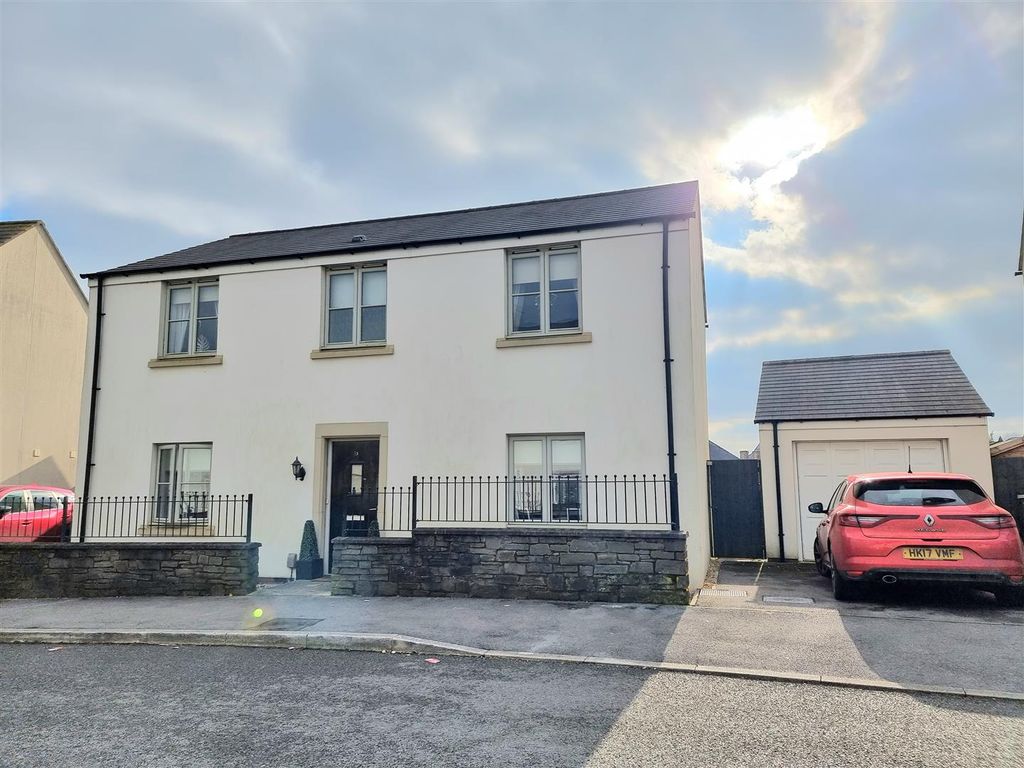 4 bed detached house for sale in Heathland Way, Llandarcy, Neath SA10 Zoopla