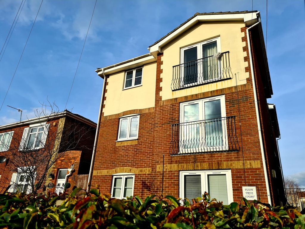 1 bed flat to rent in Millbrook Road East, Southampton SO15, £850 pcm