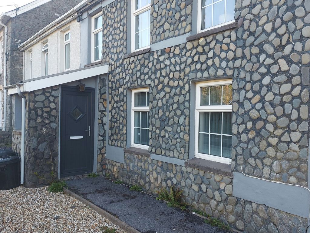 3 bed end terrace house for sale in Bronwydd Arms, Carmarthen SA33, £