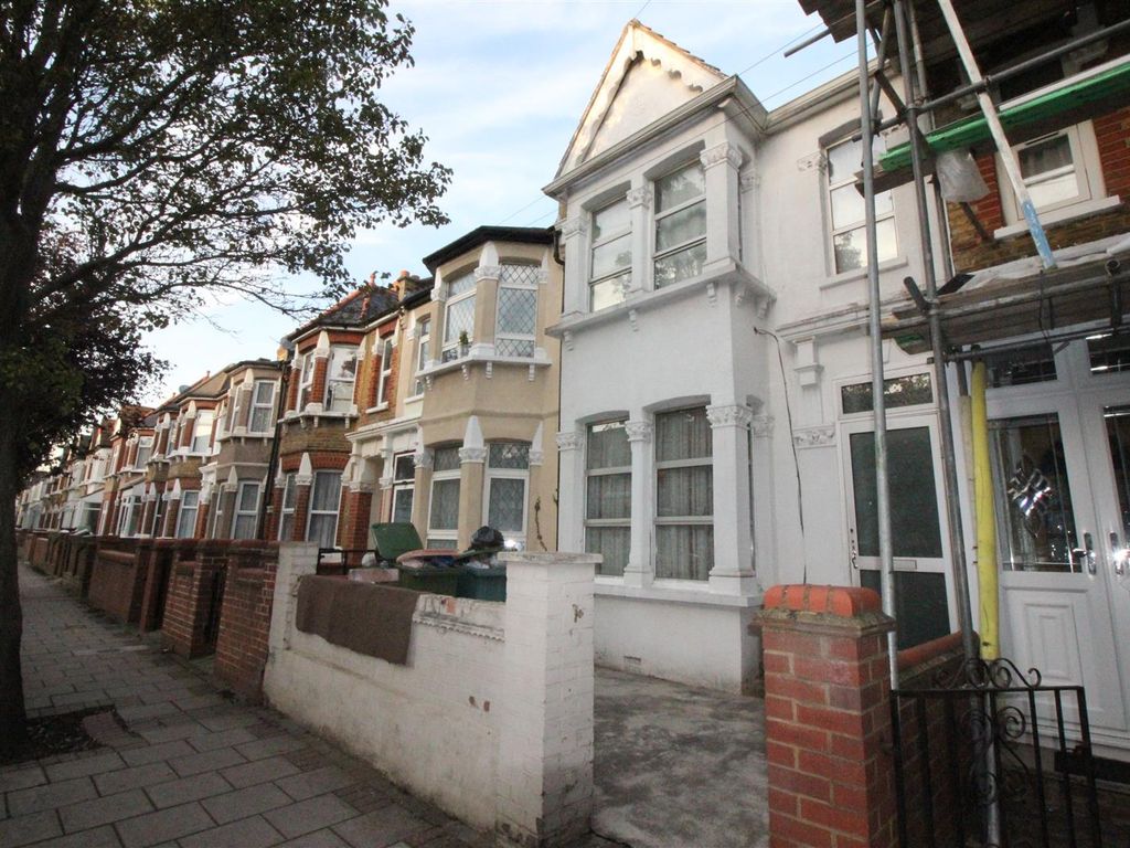 Churston Avenue, Upton Park E13  