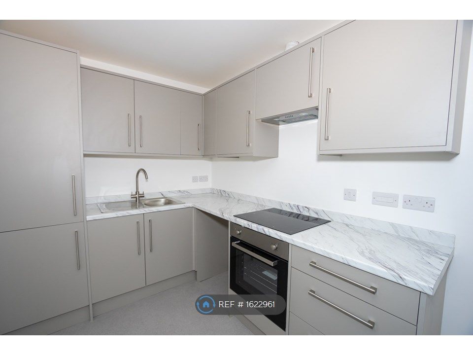 Studio to rent in Bouverie Square, Folkestone CT20 Zoopla