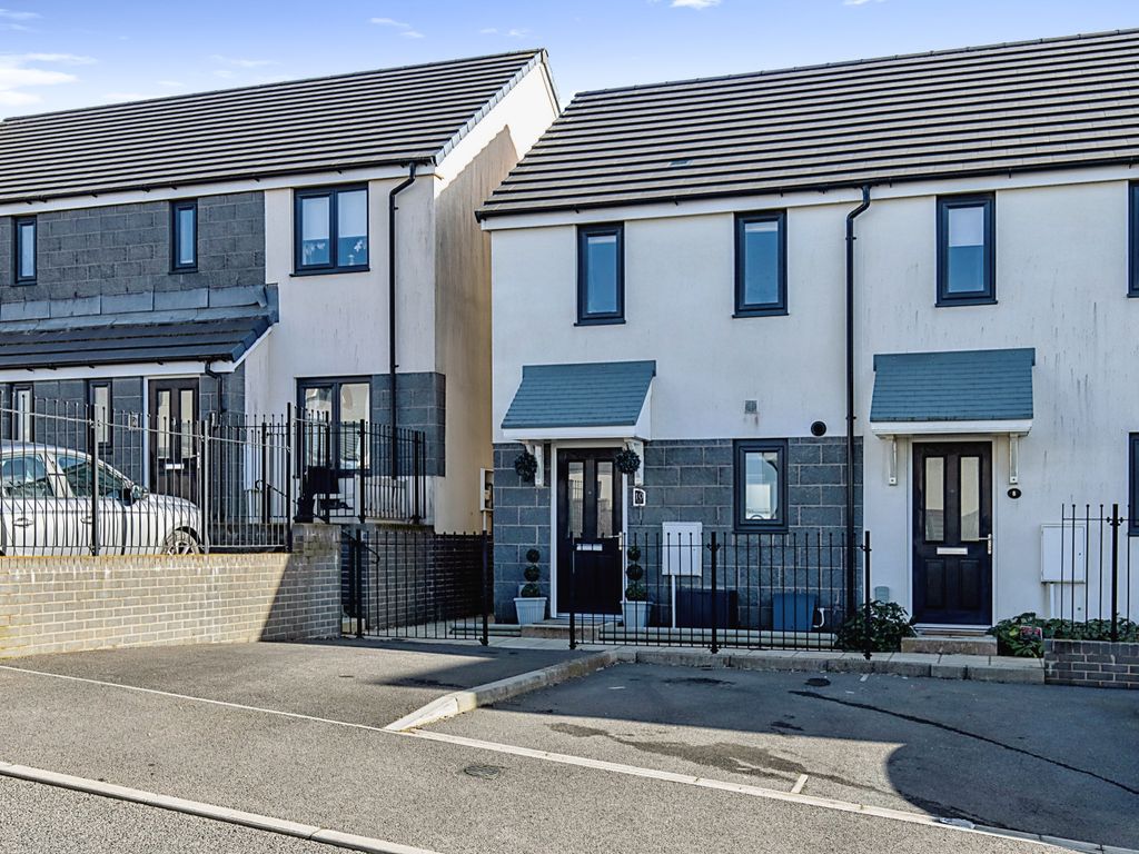 2 bed detached house for sale in Tanners Road, Bodmin PL31 Zoopla