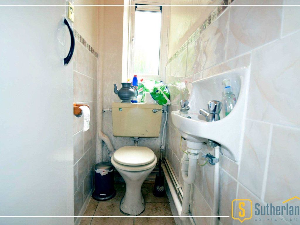 Bentinck House, White City W12