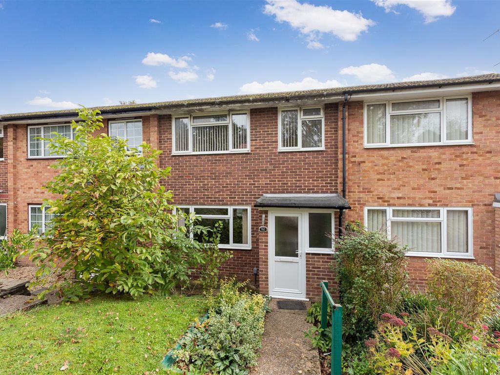 3 bed terraced house for sale in Longleat Gardens, Maidenhead SL6, £380,000 Zoopla
