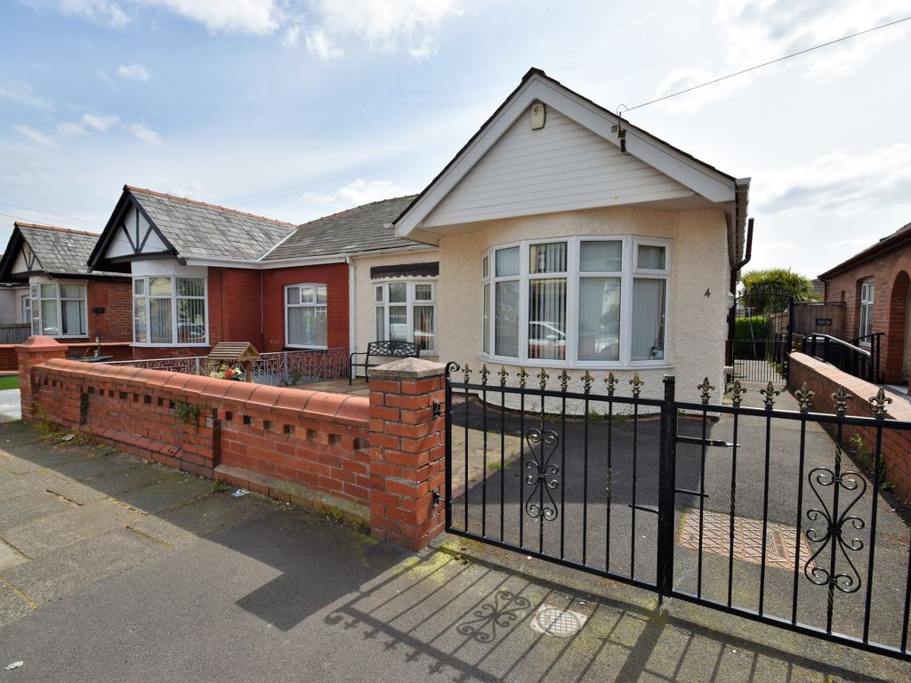 3 bed semidetached bungalow for sale in Arnside Avenue, Blackpool FY1
