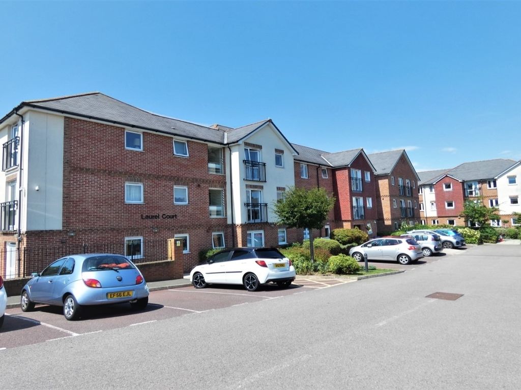 2 bed flat for sale in Stanley Road, Folkestone, Kent CT19 Zoopla