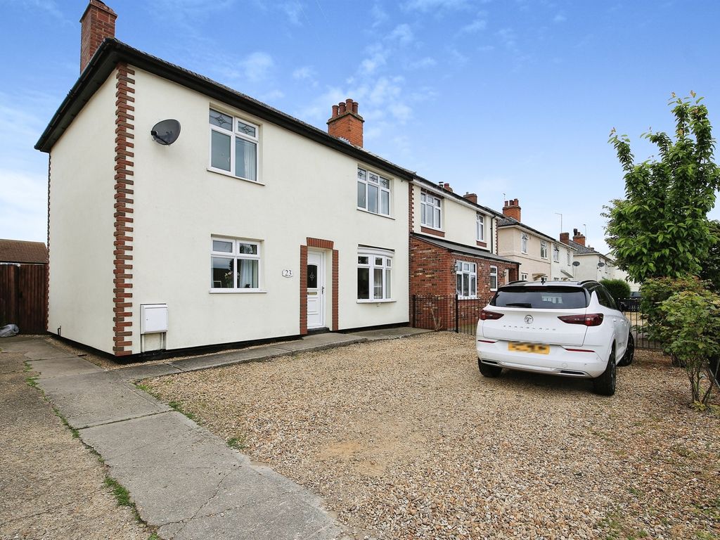 3 bed semidetached house for sale in Peterborough Road, Farcet