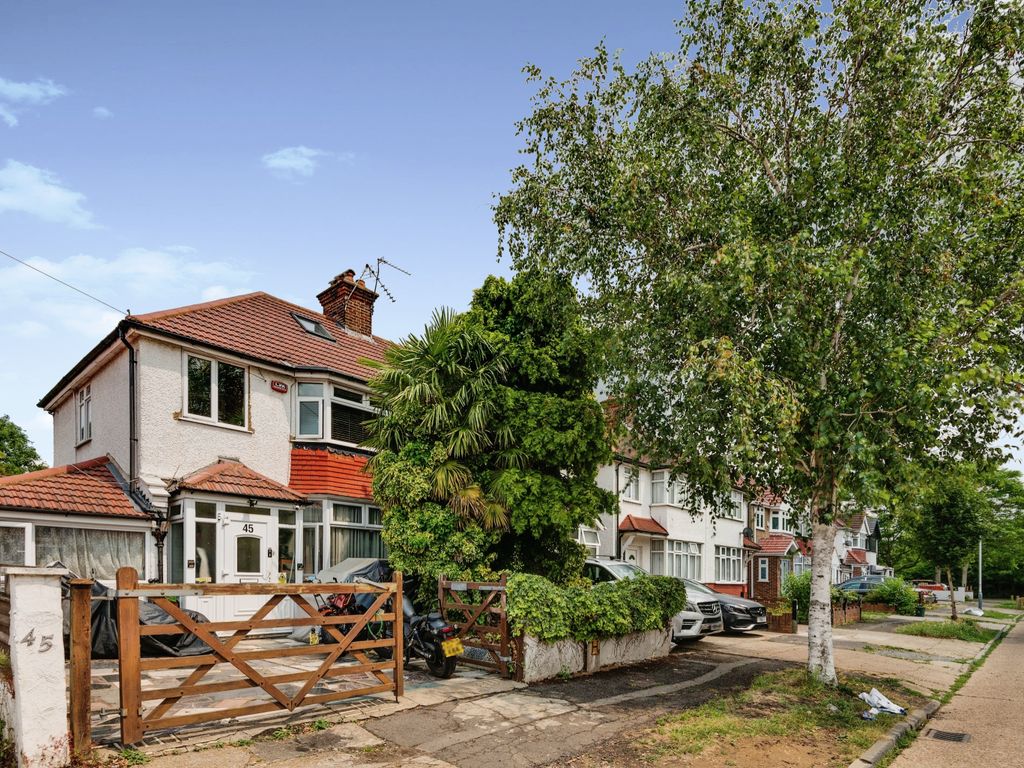 3 bed semidetached house for sale in Cranborne Waye, Hayes UB4 Zoopla
