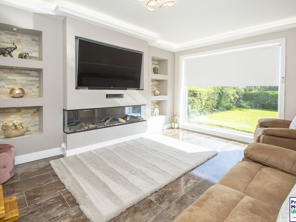 3 bed detached house for sale in Dalry Road, Kilwinning KA13, £230,000