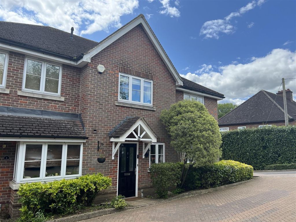 2 bed property to rent in Dell Close, Chesham HP5 Zoopla