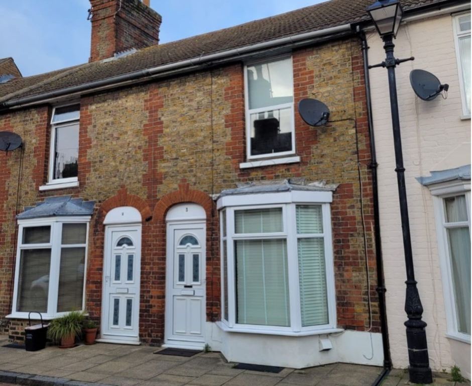 2 bed terraced house for sale in Fielding Street, Faversham ME13 Zoopla