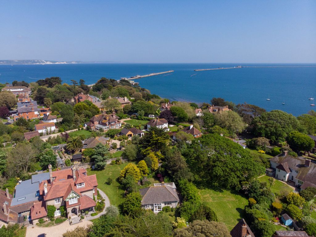 2 bed detached bungalow for sale in Old Castle Road, Weymouth DT4 Zoopla