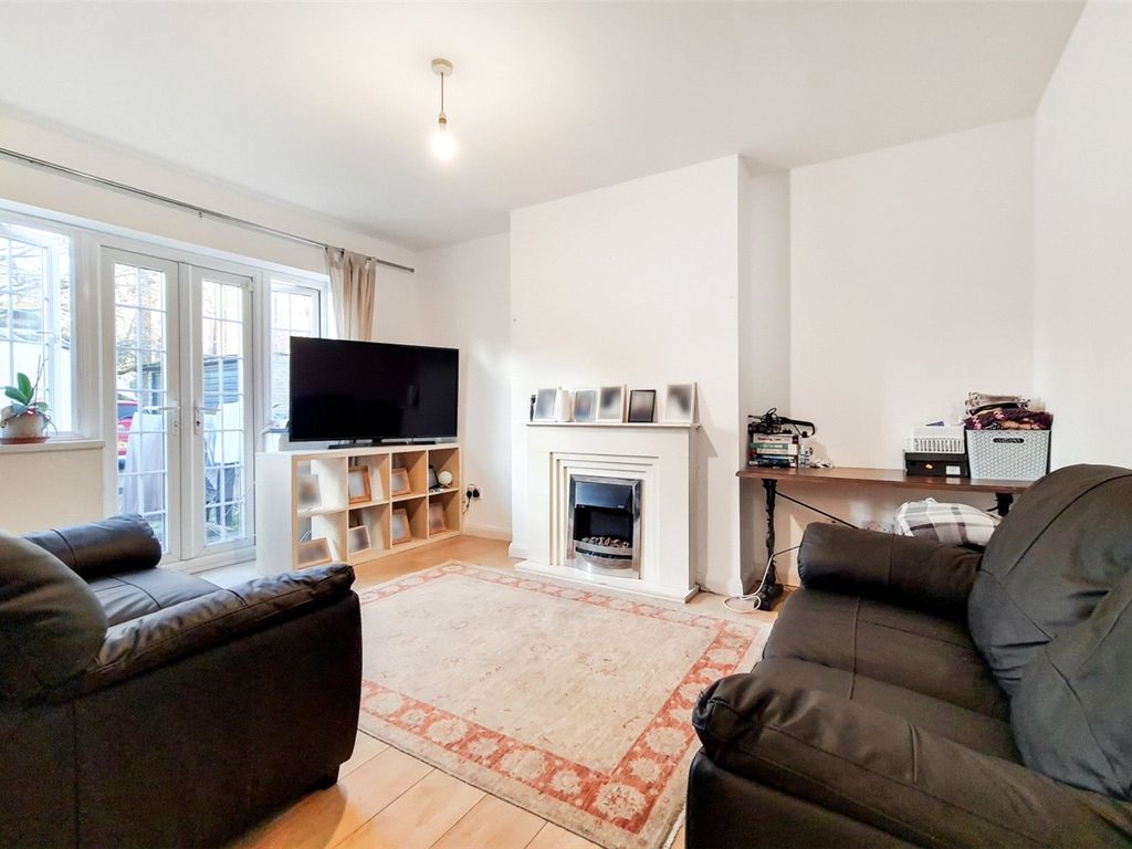 2 bed flat for sale in South Bank, Surbiton KT6 Zoopla