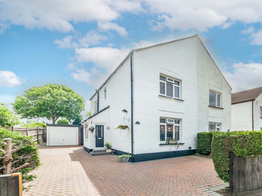 3 bed semidetached house for sale in Westergate Street, Westergate