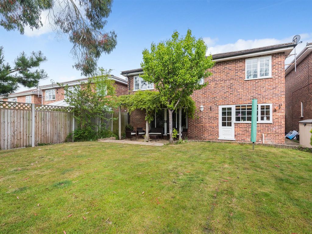 4 bed detached house for sale in The Brambles, Crowthorne RG45 Zoopla