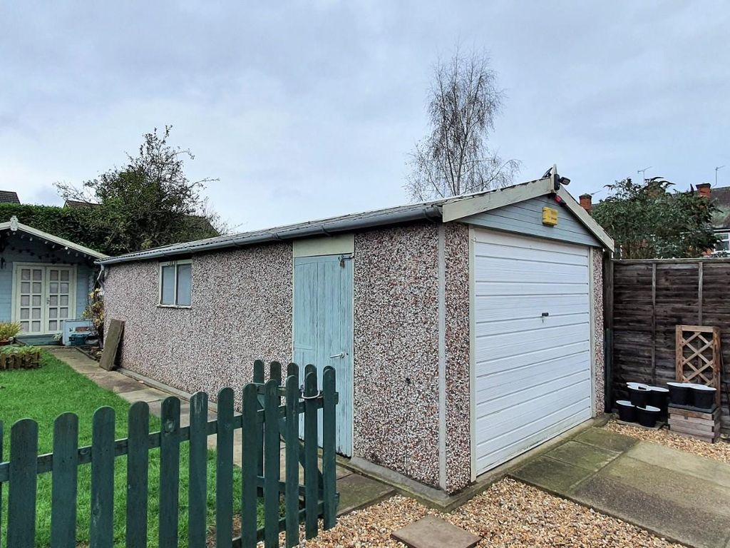 Albourne Avenue Scunthorpe DN15  