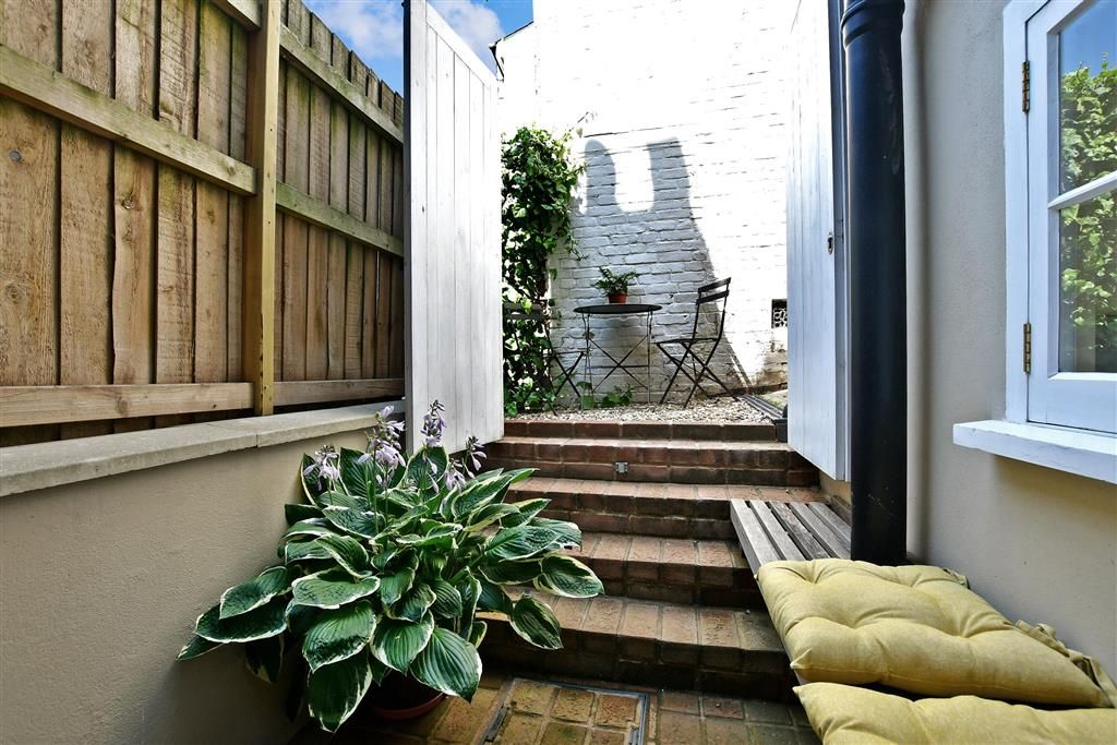 3 bed end terrace house for sale in Griffin Street, Deal, Kent CT14