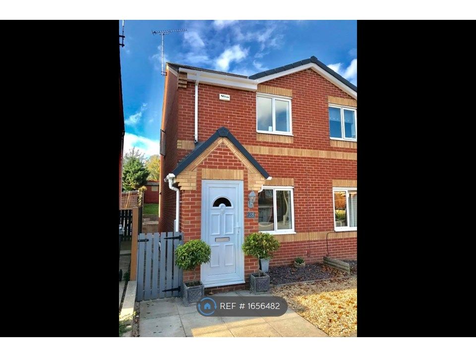 2 bed semidetached house to rent in Copenhagen Road, Clay Cross