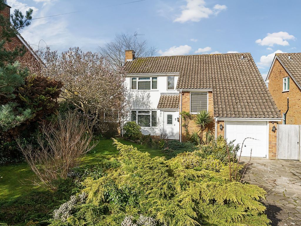 4 bed detached house for sale in Spring Grove, Fetcham, Leatherhead