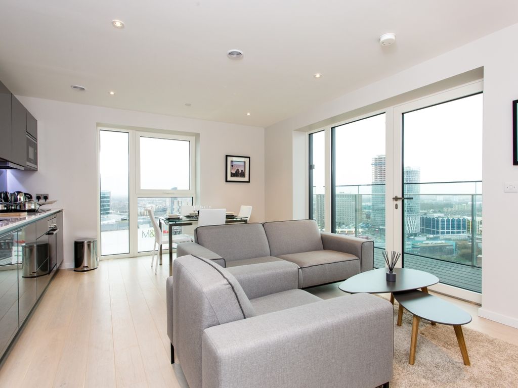 2 bed flat to rent in Lantana Heights, Glasshouse Gardens, Stratford