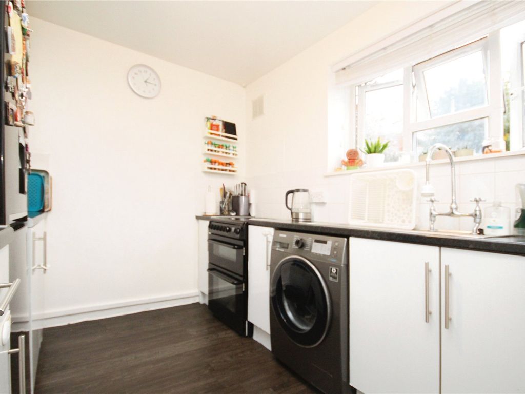 1 bed flat to rent in Braintree Road, Dagenham RM10 Zoopla
