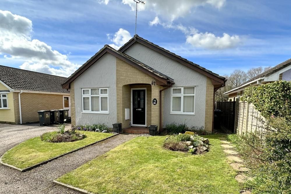 3 bed bungalow for sale in Albany Drive, Three Legged Cross BH21 Zoopla