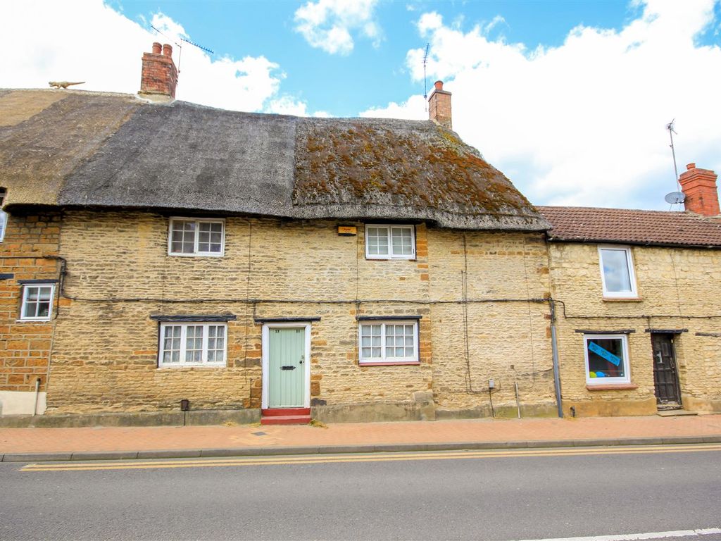 2 bed cottage for sale in High Street, Irchester, Wellingborough NN29