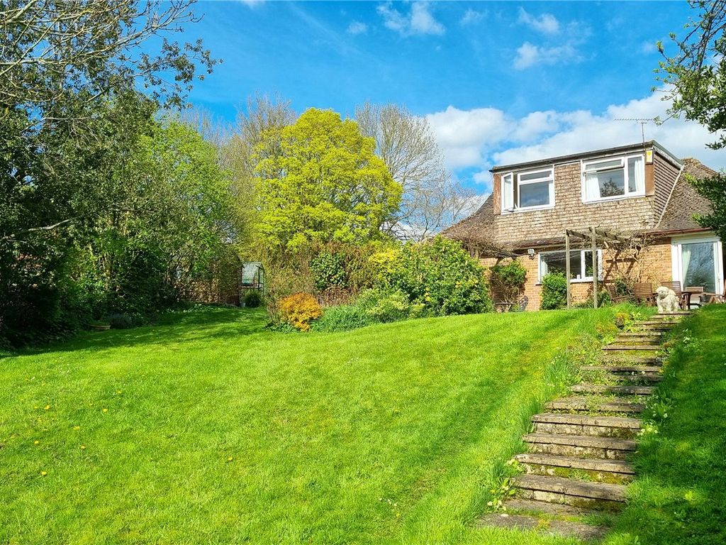 4 bed bungalow for sale in Fontmell Magna, Shaftesbury, Dorset. SP7