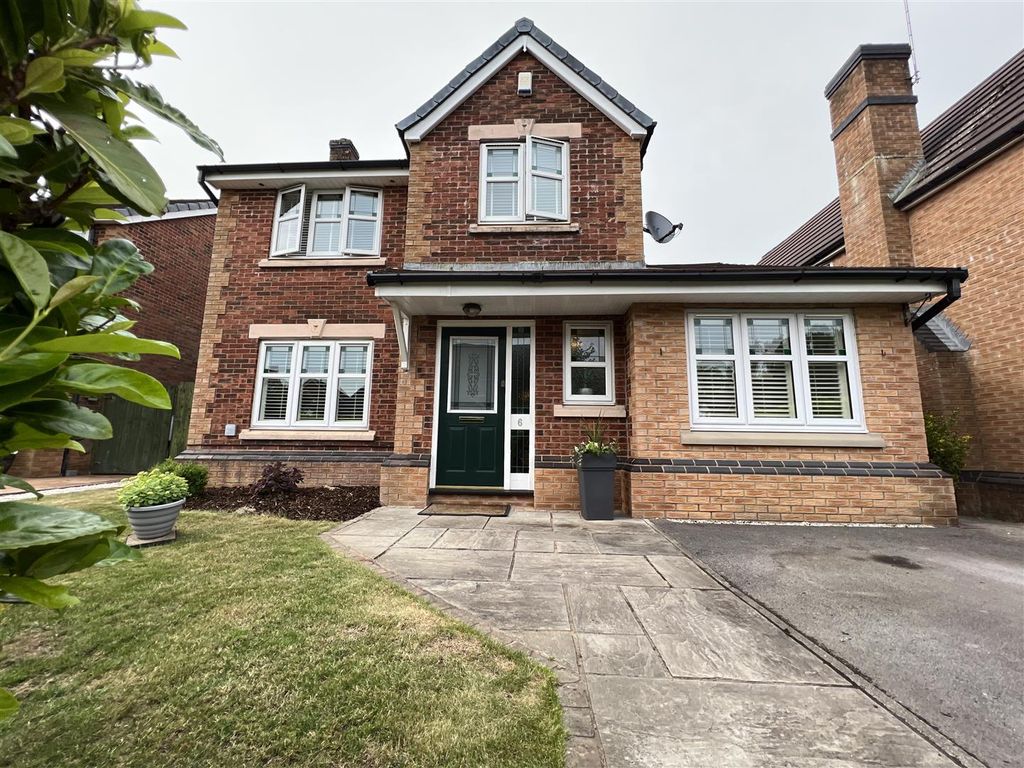 4 bed detached bungalow for sale in High Meadow, WaltonLeDale