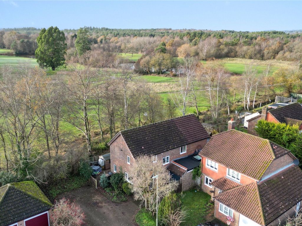 5 bed detached house for sale in Beechcroft Close, Liphook, Hampshire