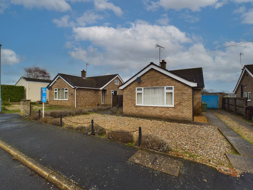 3 bed detached bungalow for sale in Redgate, Thetford IP24, £245,000