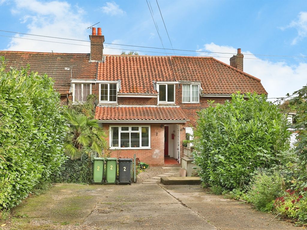 3 bed terraced house for sale in Station Lane, Hethersett, Norwich NR9