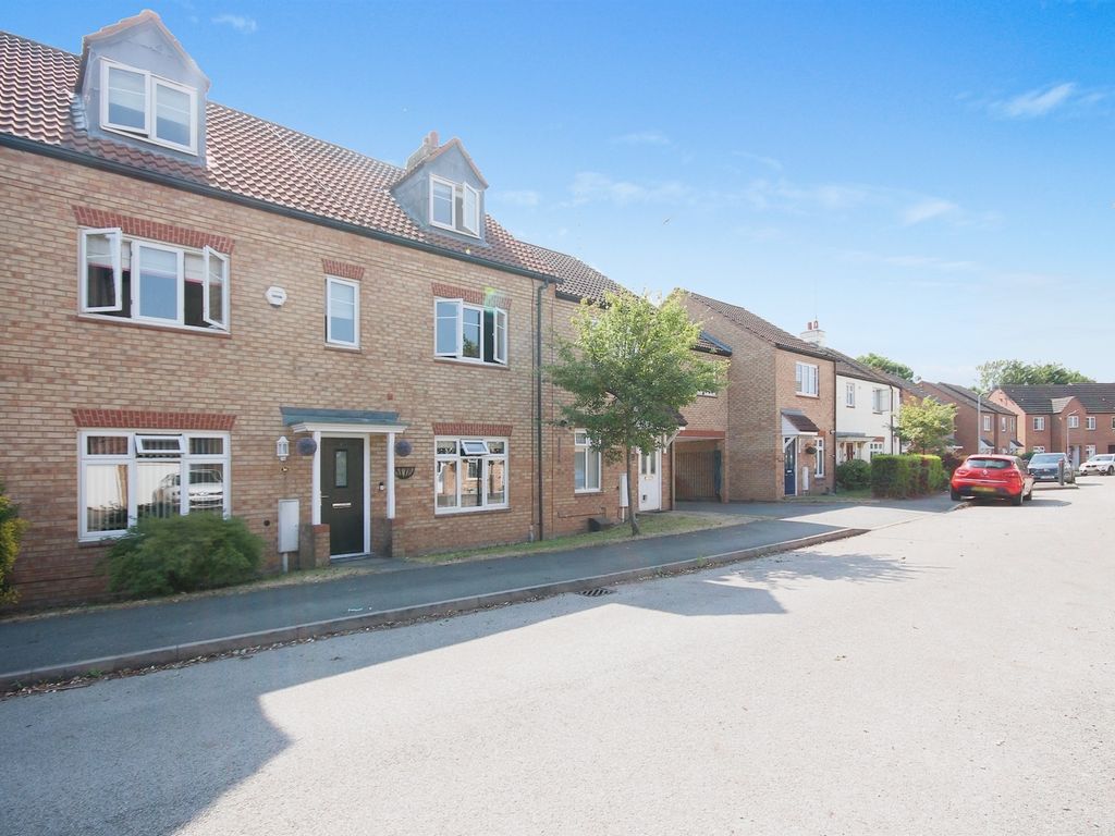 6 bed terraced house for sale in St Margarets Avenue, Wolston, Coventry