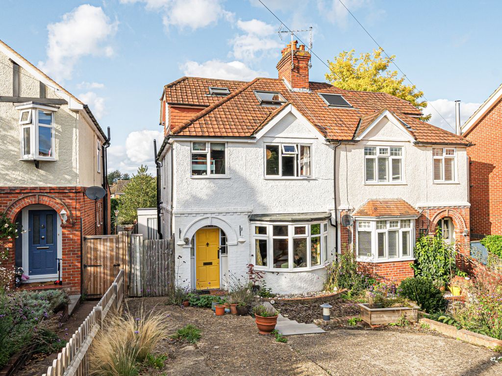 4 bed semidetached house for sale in Oakley Road, Caversham, Reading