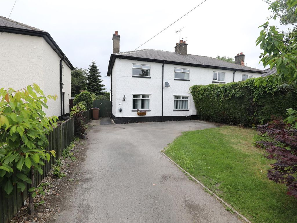3 bed semidetached house for sale in Southwood Road, Cottingham HU16