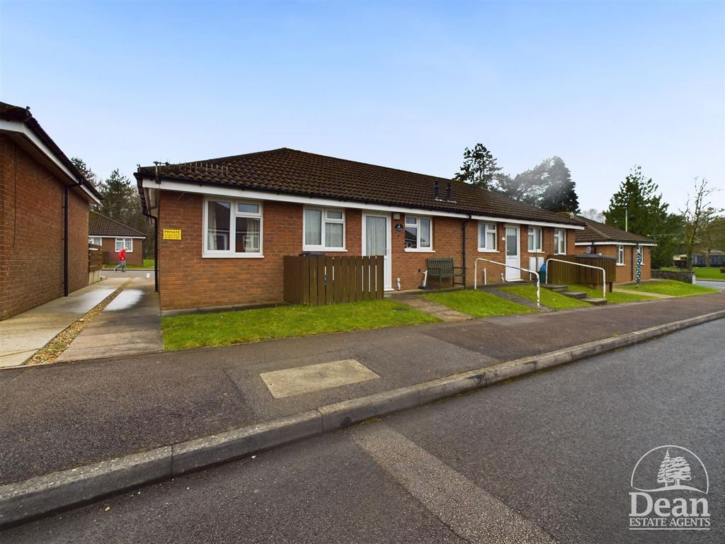 2 bed semidetached bungalow for sale in Kings Meade, Coleford GL16, £