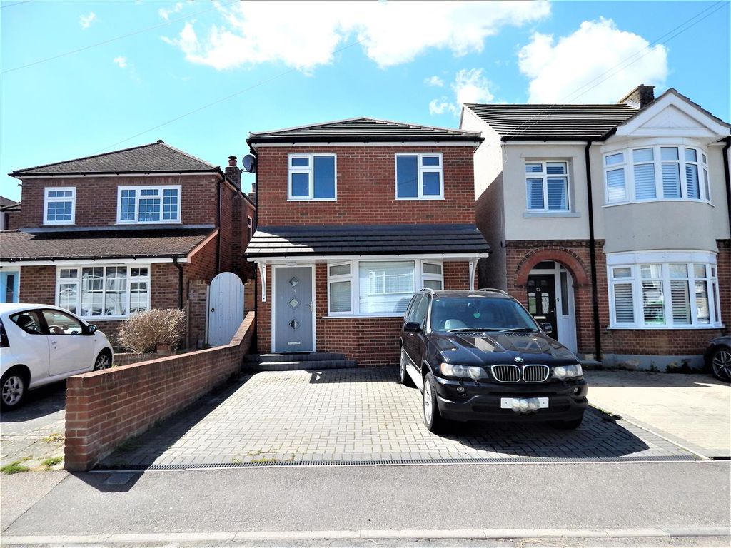 4 bed detached house for sale in Mount Road, Borstal, Rochester ME1