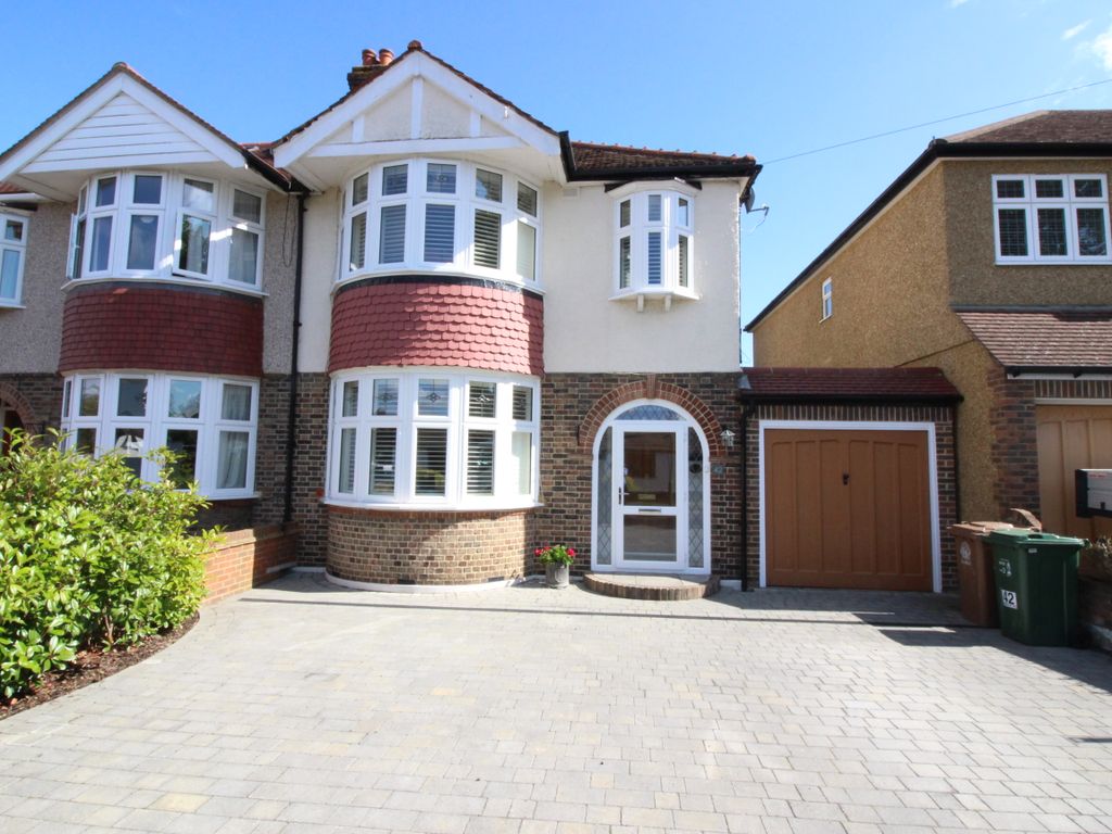 3 bed semidetached house to rent in Beverley Road, Worcester Park KT4