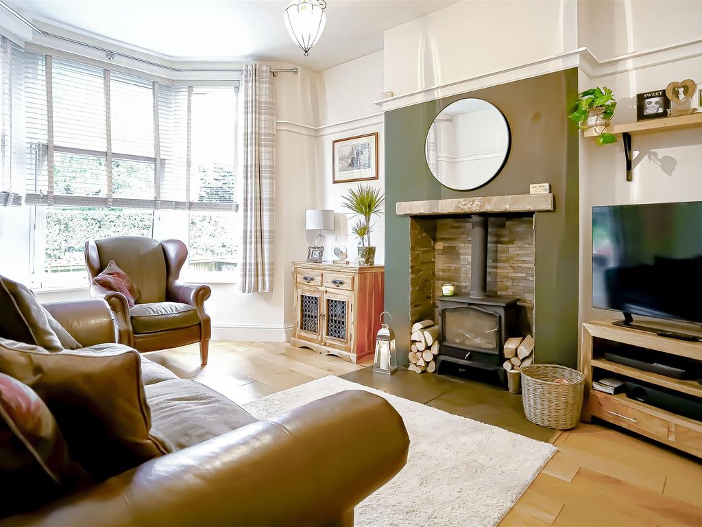 5 bed semidetached house for sale in Skipton Road, Earby, Barnoldswick