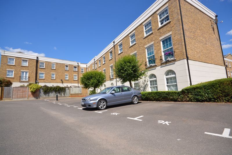 2 bed flat for sale in Marigold Way, Barming ME16, £240,000 Zoopla